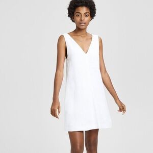 Vince Elegant  white  Sleeveless v neck lined linen dress size small
